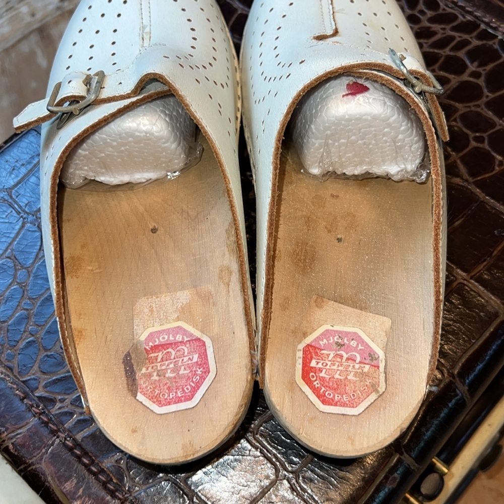 VINTAGE Swedish Wooden Clogs, Size 41 - Picture 4 of 6